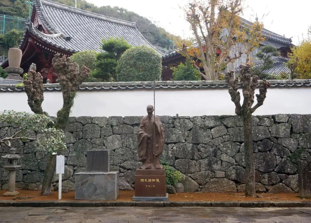 黄檗宗管长近藤博道一行前往皇居领受加封的新谥号1654年,隐元禅师受